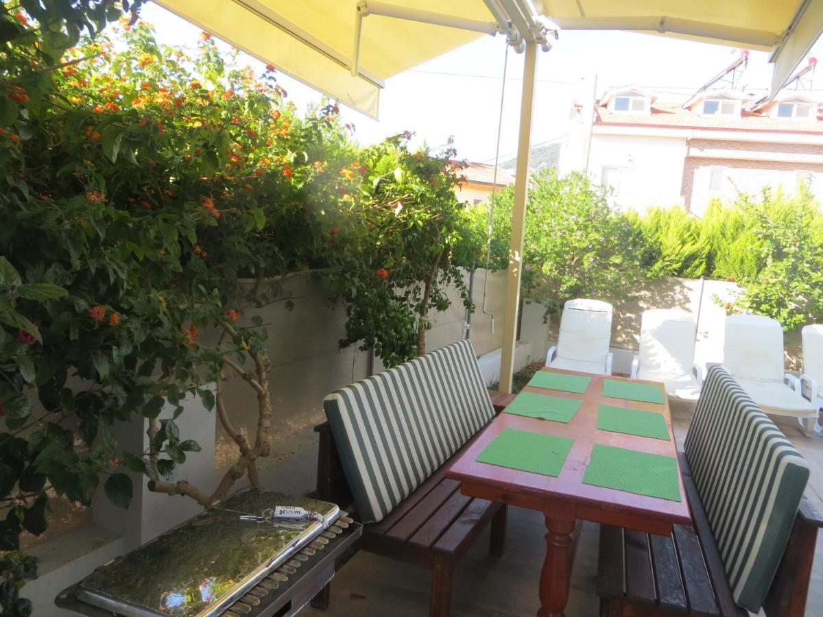 Villa Villasevval-sleeps8-pool-bbq-ac-neartown